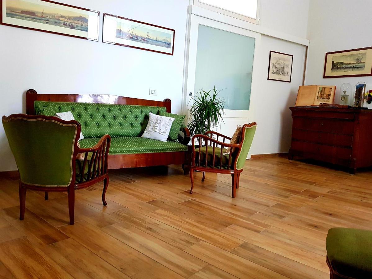 Bed and Breakfast Lo Specchio Dei Papiri Neapol Zewnętrze zdjęcie