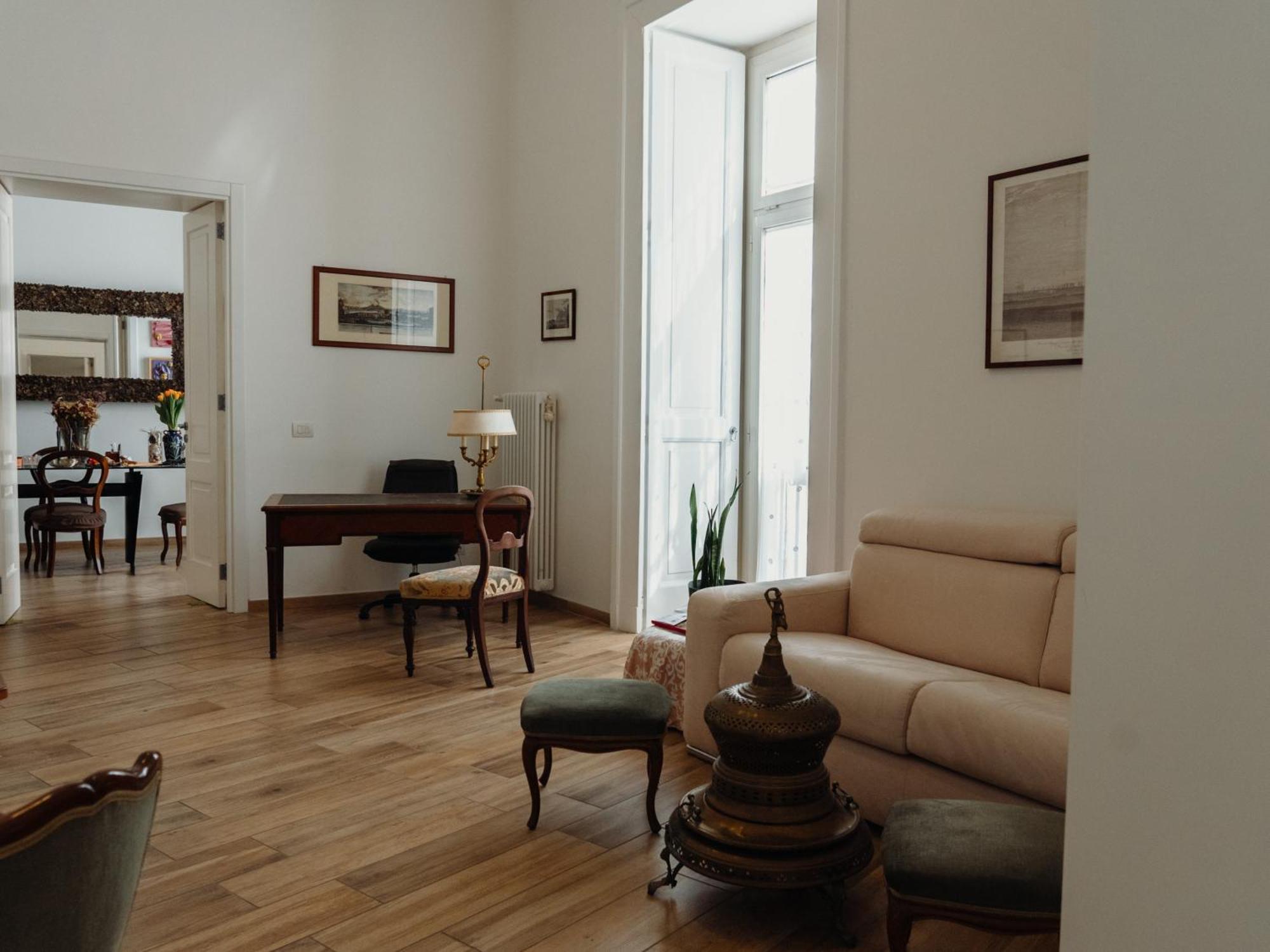 Bed and Breakfast Lo Specchio Dei Papiri Neapol Zewnętrze zdjęcie